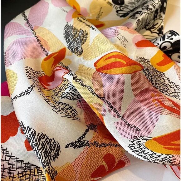 Funky floral Silk Scarf - Picture 5 of 5